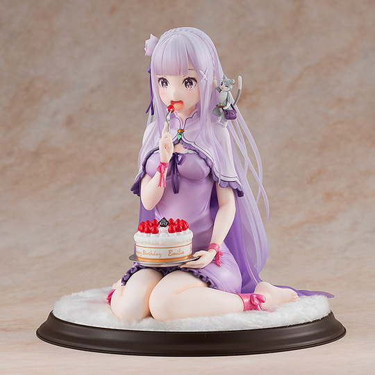 Фигурка Emilia: Birthday Cake Ver.