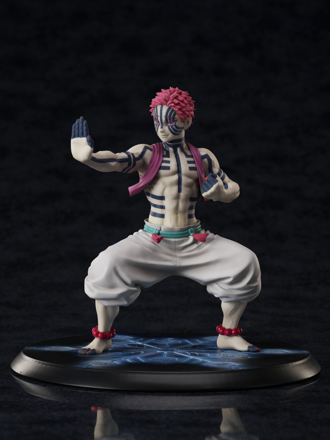 Фигурка Demon Slayer: Kimetsu no Yaiba Akaza 1/8scalefigure