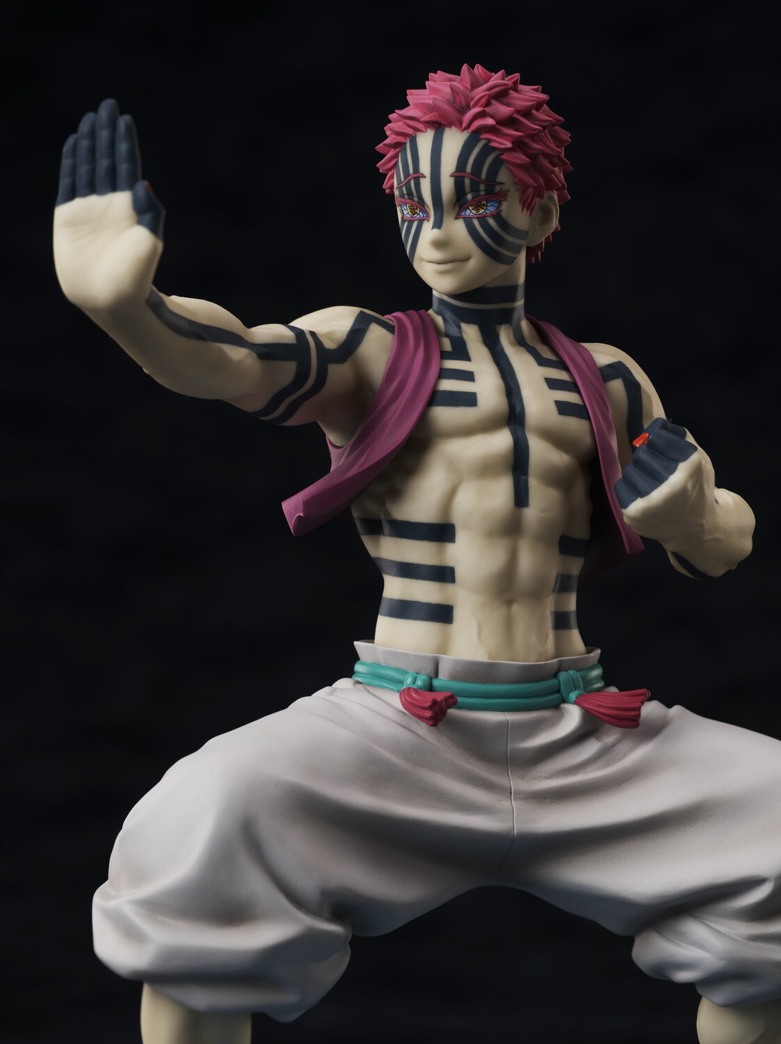 Фигурка Demon Slayer: Kimetsu no Yaiba Akaza 1/8scalefigure