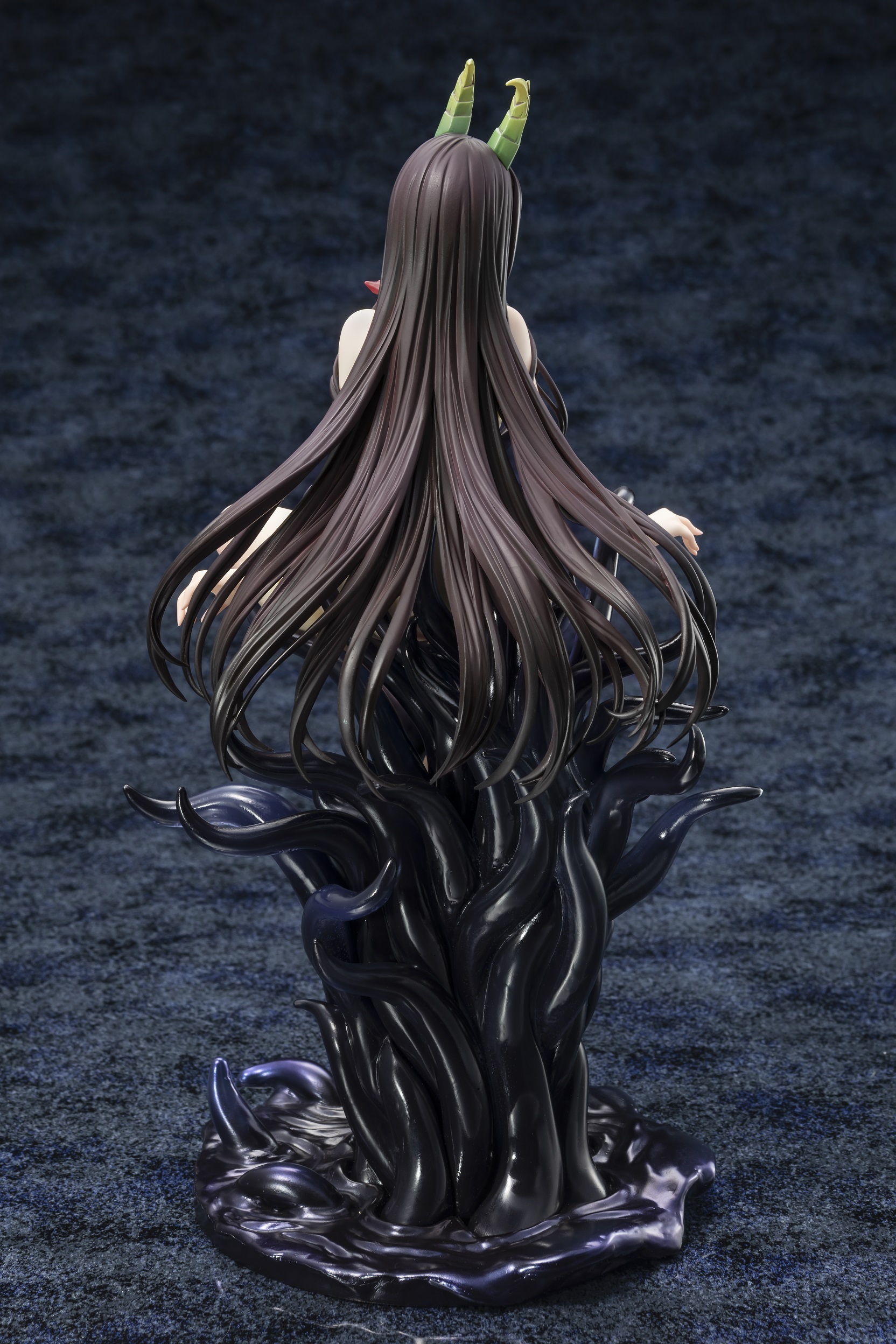 Фигурка The Elder Sister-Like One