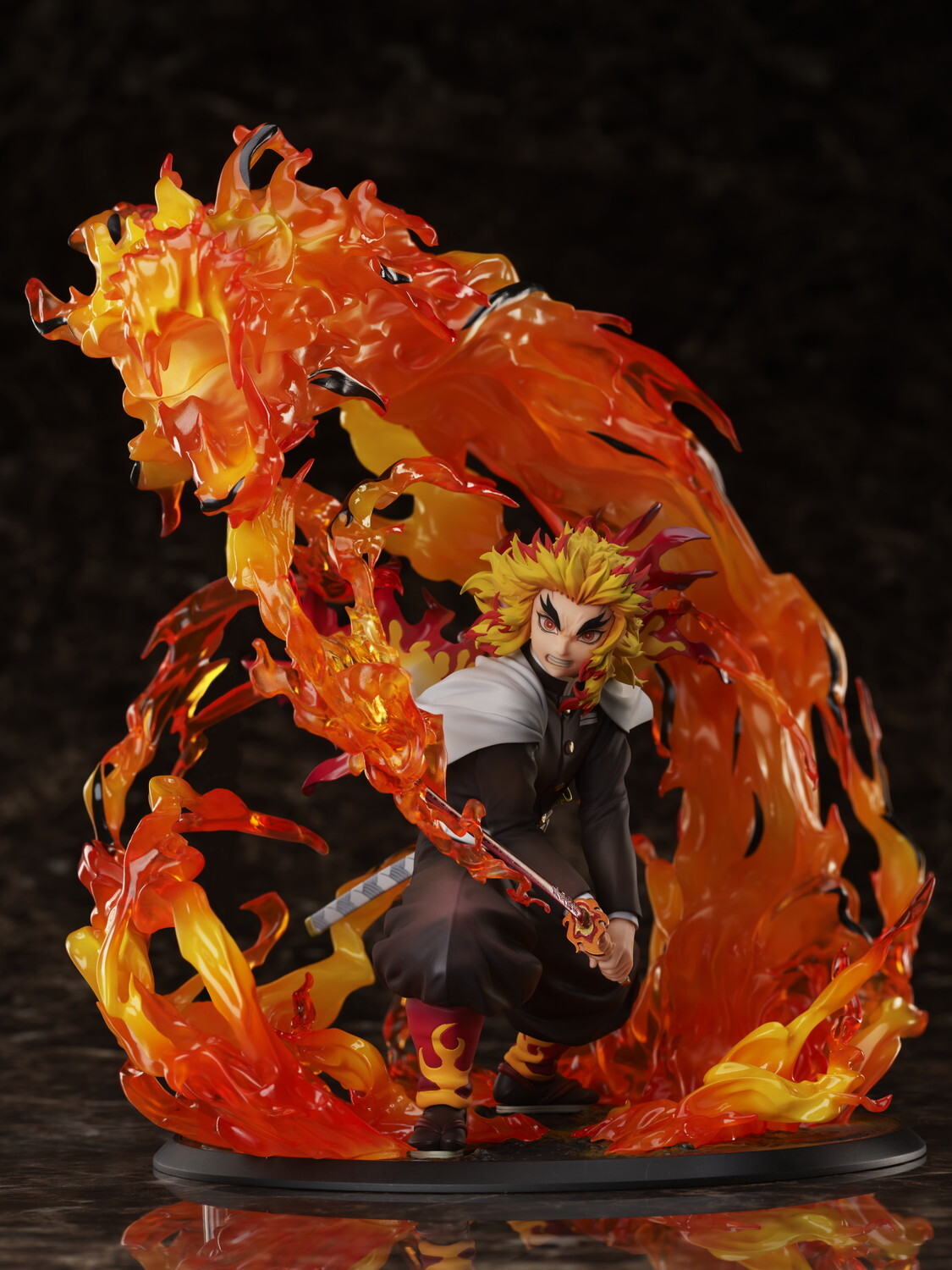 Фигурка Demon Slayer: Kimetsu no Yaiba Kyojuro Rengoku 1/8scalefigure