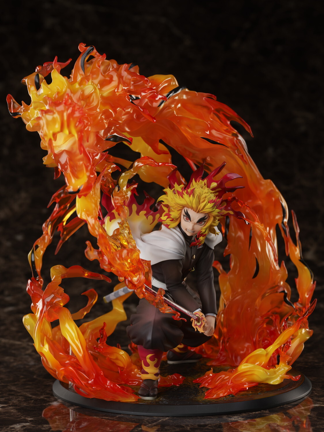 Фигурка Demon Slayer: Kimetsu no Yaiba Kyojuro Rengoku 1/8scalefigure