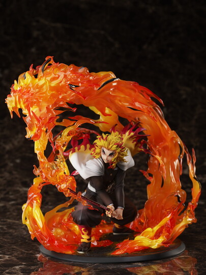 Фигурка Demon Slayer: Kimetsu no Yaiba Kyojuro Rengoku 1/8scalefigure