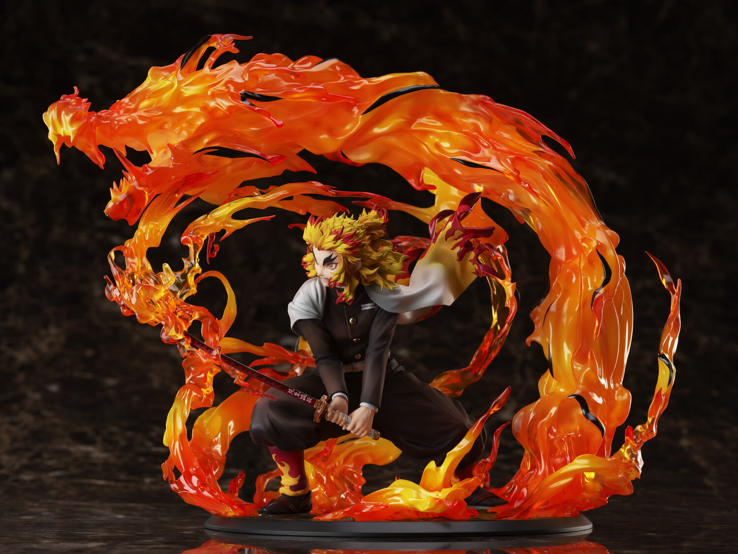 Фигурка Demon Slayer: Kimetsu no Yaiba Kyojuro Rengoku 1/8scalefigure