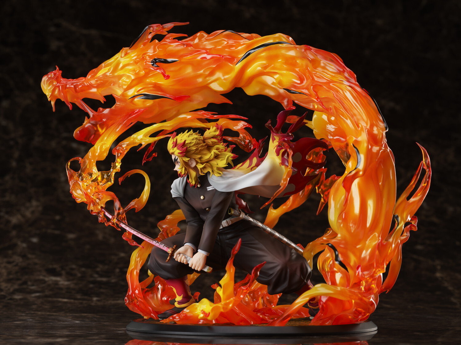 Фигурка Demon Slayer: Kimetsu no Yaiba Kyojuro Rengoku 1/8scalefigure