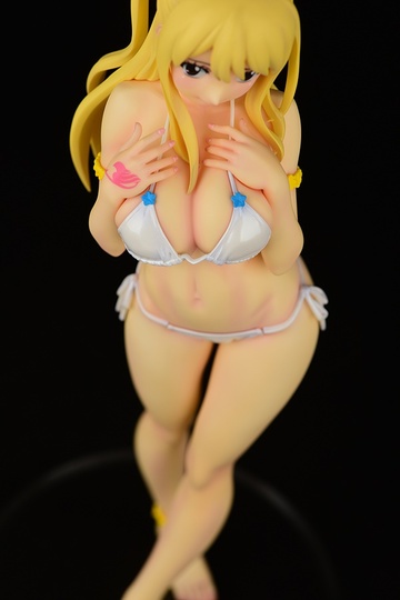 Фигурка Lucy　heartfilia Swimsuit PURE in HEART