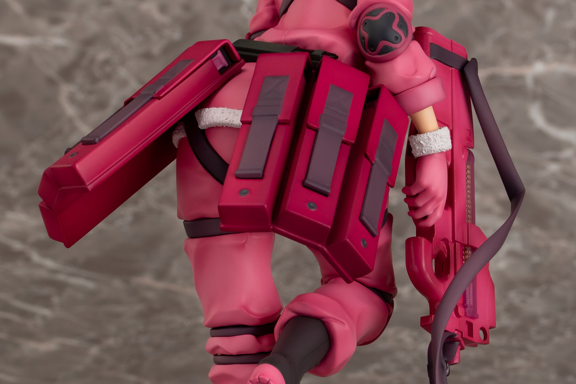 Фигурка LLENN (PLUM)