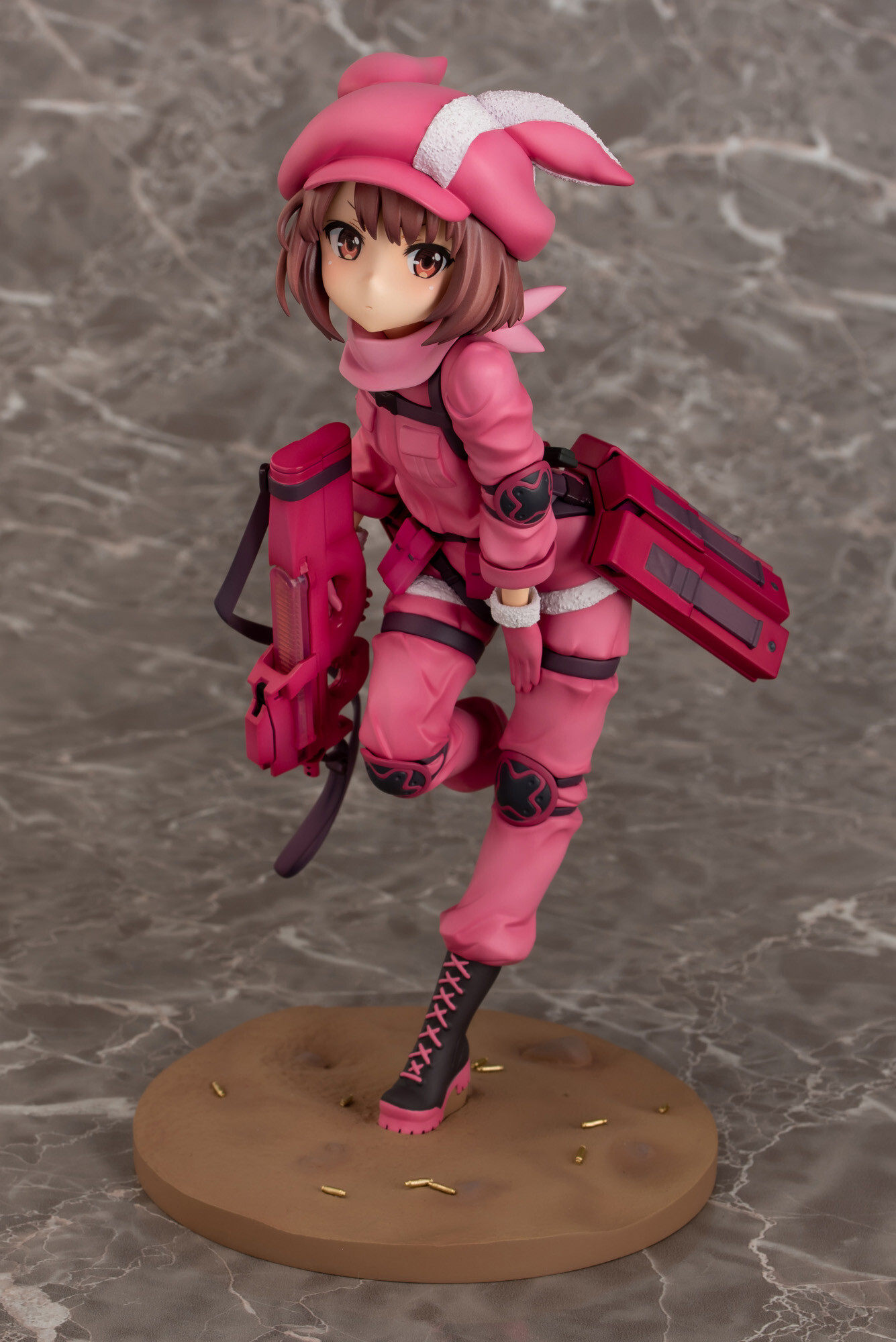 Фигурка LLENN (PLUM)