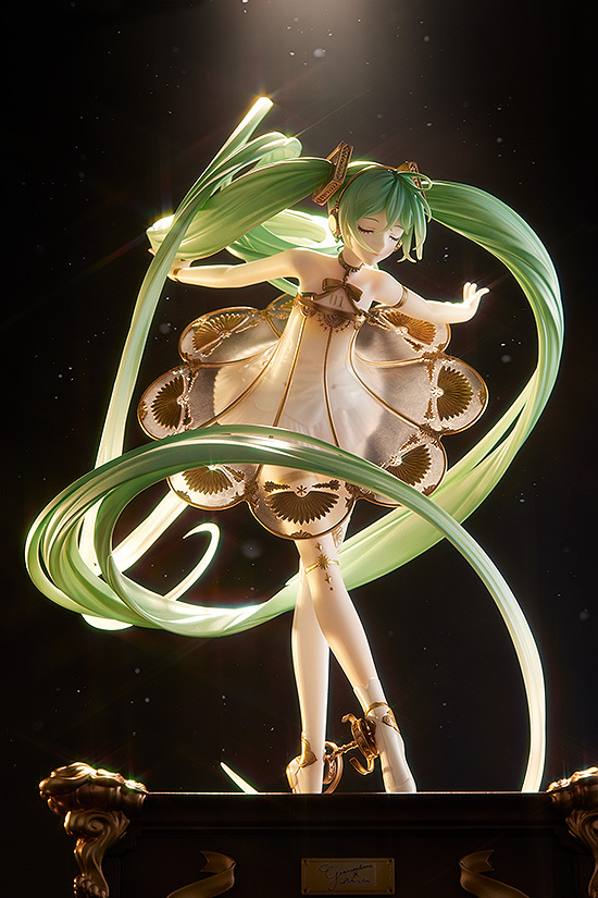 Фигурка Hatsune Miku Symphony: 5th Anniversary Ver.