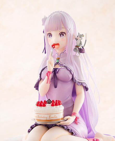 Фигурка Emilia: Birthday Cake Ver.